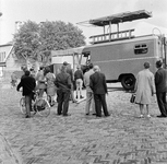 854512 Afbeelding van de demonstratie van een bovenleidingmontagewagen van de N.S. op de jubileumstentoonstelling Van ...